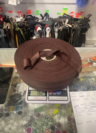 Fettuccia velluto liscio marrone, brand: Velluto, condizioni: Nuovo senza cartellino, €14.00, €15.40 include la Protezione acquisti Pro