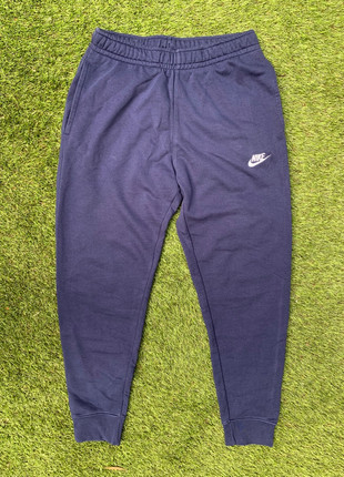 Jogging nike bleu foncé, marque: Nike, état: Très bon état, taille: S, 5,00 €, 5,95 € Protection acheteurs incluse