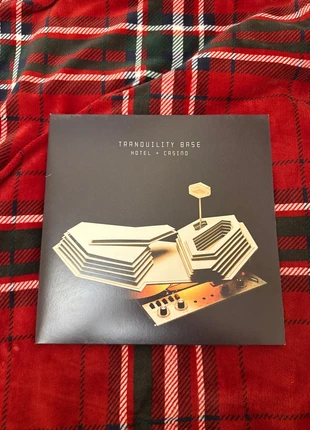tranquility base hotel and casino arctic monkeys vinyl, condition: Very good, £21.00, £22.75 includes Buyer Protection