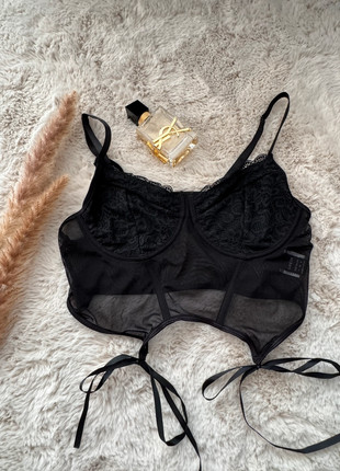 Schwarzes top mit spitze teilweise durchsichtig, marque: Shein, état: Neuf avec étiquette, taille: M / 38 / 10, 5,50 €, 6,48 € Protection acheteurs incluse