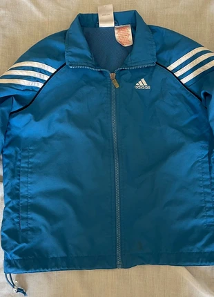 Blusão Corta-vento rapaz Adidas 8 anos, marca: adidas, estado: Muito bom, tamanho: 8 anos / 128 cm, €7.00, €8.05 inclui Proteção do Comprador