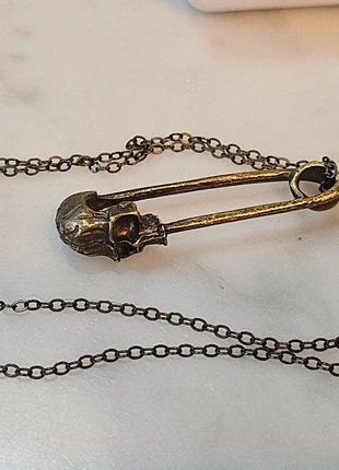Collier vintage gothique tête de mort bronze, brand: Vintage, condizioni: Ottime, €15.00, €16.45 include la Protezione acquisti