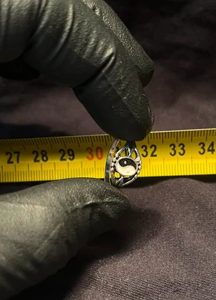 ying yang y2k ring, marke: CHROME, zustand: Neu, größe: 53.1 mm / 16.9 mm Ø, 8,00 €, 8,60 € inklusive Vinted-Käuferschutz