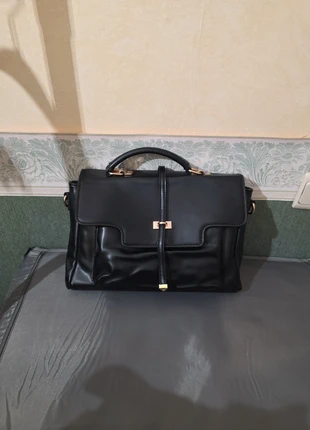 Sac a main simili cuir noir femme, marque: Boutique Belgique, état: Très bon état, 10,00 €, 11,20 € Protection acheteurs incluse