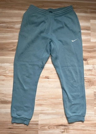 Jogging Nike Taille M Bleu Clair, brand: Nike, condition: Good, size: M, €15.00, €16.45 includes Buyer Protection