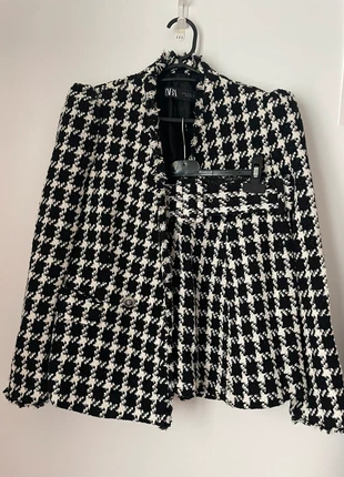 Ensemble tailleur jupe Zara en tweed à carreaux taille M, merk: Zara, staat: Heel goed, maat: M / 38 / 10, € 95,00, € 100,45 inclusief Kopersbescherming