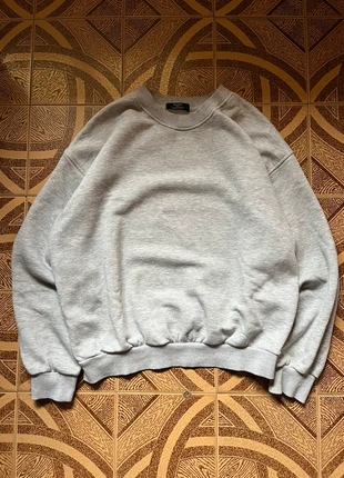 Grey Sweater boxy fit minimal, brand: Vintage Dressing, condizioni: Ottime, taglia: M, €20.00, €21.70 include la Protezione acquisti