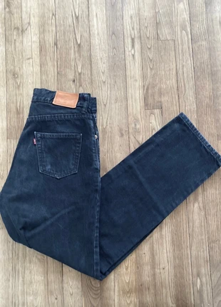 Jean Levis 501 coupe droite noir/marine W24 (FR34), merk: Levi's, staat: Heel goed, maat: W24 | FR 34, € 17,00, € 18,55 inclusief Kopersbescherming