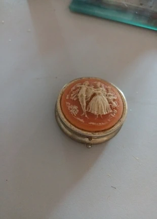 Pilulier, marke: sansnom., zustand: Gut, 5,00 €, 5,95 € inklusive Vinted-Käuferschutz