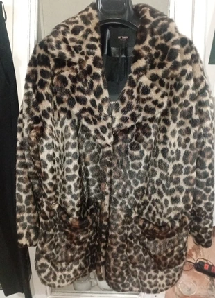 Cappotto in pelliccia sintetica maculata M/L TwinSet, nuovo, ottima vestibilità, marque: Twin Set, état: Très bon état, taille: XS / 34 / 6, 170,00 €, 179,20 € Protection acheteurs incluse