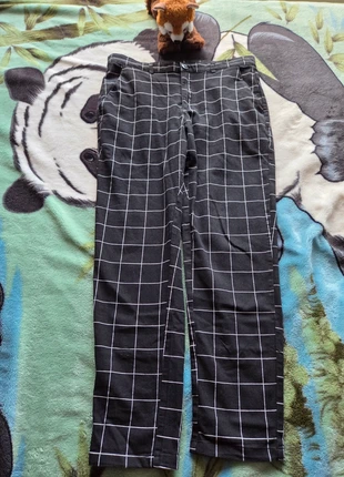 Black Striped Chino Trousers, Size S, staat: Heel goed, maat: S, € 5,00, € 5,95 inclusief Kopersbescherming