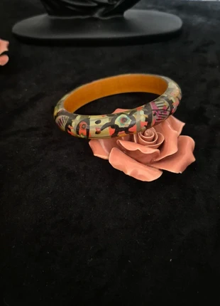 Bracelet vintage rigide en bois peint 💚 vernis déco abstrait, marque: Bracelet bois vernis, état: Très bon état, 5,60 €, 6,58 € Protection acheteurs (Pro) incluse