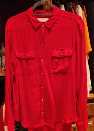 Camisa roja Abercrombie, brand: Abercrombie & Fitch, condizioni: Ottime, taglia: L / IT 44 / EU 40, €8.00, €9.10 include la Protezione acquisti