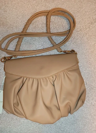 Primark Schultertasche – Beige – Neu mit Etikett, marke: Primark, zustand: Neu, mit Etikett, 4,00 €, 4,90 € inklusive Vinted-Käuferschutz
