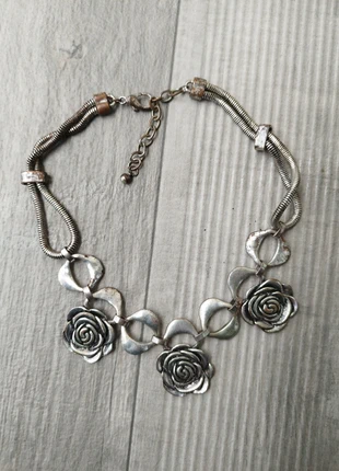 Collier ras de cou fleurs métalliques vintage, marque: Vintage Dressing, état: Bon état, 14,00 €, 15,40 € Protection acheteurs incluse