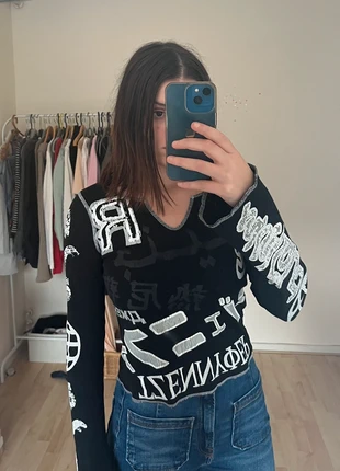 Zwarte trui / shirt in Y2K en cyber achtige stijl, merk: Jennyfer, staat: Goed, maat: S / 36 / 8, € 5,00, € 5,95 inclusief Kopersbescherming