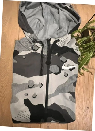 Zip Nike gris S, marke: Nike, zustand: Sehr gut, größe: S, 13,00 €, 14,35 € inklusive Vinted-Käuferschutz