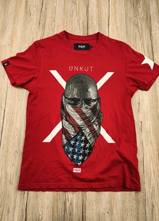 T-shirt Ünkut Tee Malcolm – Taille S – Rouge – drapeau américain - Booba - Vintage, merk: Ünküt, staat: Heel goed, maat: S, € 9,00, € 10,15 inclusief Kopersbescherming