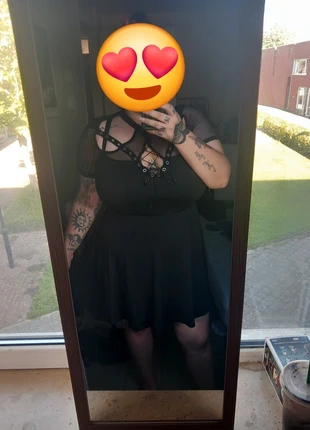 Stoer jurkje met mesh en riempjes, marque: Shein Curve, état: Neuf sans étiquette, taille: XXXL / 46 / 18, 7,50 €, 8,58 € Protection acheteurs incluse