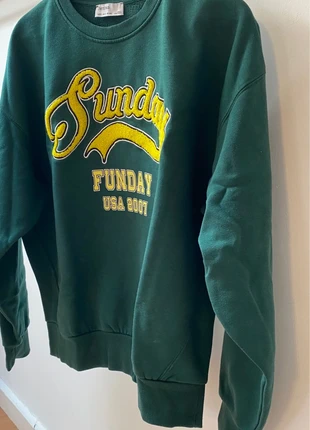 Sweatshirt com mensagem da bershka, marca: Bershka, estado: Muy bueno, tamaño: S / 36 / 8, 4,00 €, 4,90 € Protección al comprador incluida