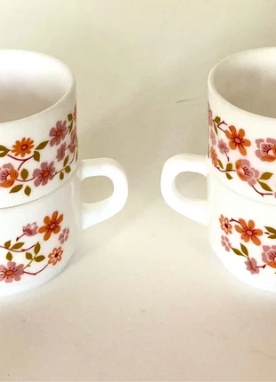 Tasses Arcopal motif floral, marque: Arcopal, état: Très bon état, 8,00 €, 9,10 € Protection acheteurs incluse