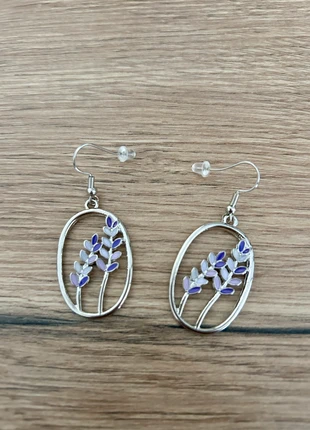 Boucles d'oreilles pendantes argentées fleurs lilas mauve violet, merk: La Boutique, staat: Heel goed, € 3,50, € 4,38 inclusief Kopersbescherming