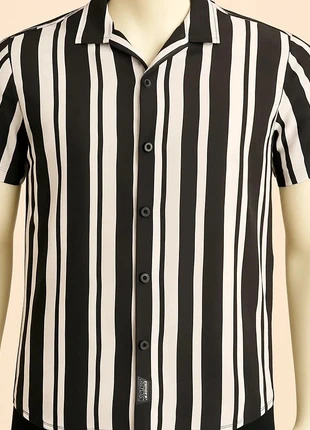 Chemise noire et blanche hollister taille S, brand: Hollister, condition: Very good, size: S, €15.00, €16.45 includes Buyer Protection