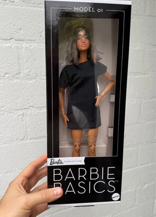 Barbie Basics Model 01, merk: Barbie, staat: Nieuw zonder prijskaartje, maat: Prematuur, tot 44 cm, € 40,00, € 42,70 inclusief Kopersbescherming