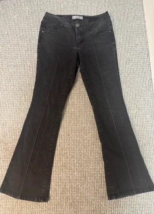 low rise black flared jeans, brand: Dorothy Perkins, condition: Very good, size: XS / 6, £15.00, £16.45 includes Buyer Protection