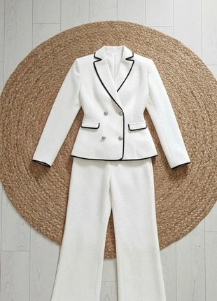 Costume femme blanc à liseré noir, coupe élégante et intemporelle, marque: Firferie, état: Très bon état, taille: S / 36 / 8, 85,90 €, 90,90 € Protection acheteurs incluse