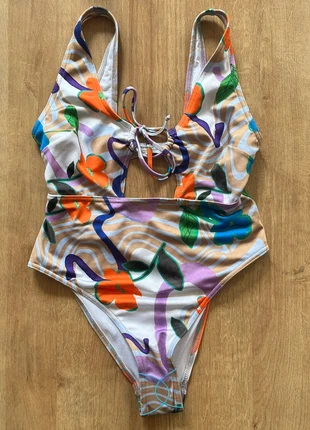 Maillot 1 pièce Asos coloré, marque: ASOS, état: Neuf sans étiquette, taille: S / 36 / 8, 9,00 €, 10,15 € Protection acheteurs incluse