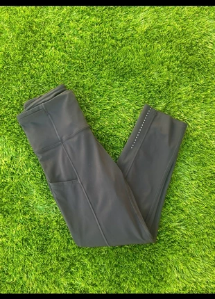 3 / 4 Legging / running / pantalon de sport Lululemon - Noir - Taille XS, marke: Lululemon, zustand: Sehr gut, größe: XS / 34 / 6, 30,00 €, 32,20 € inklusive Vinted-Käuferschutz