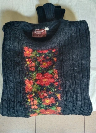 Maglioncino lana con inserto floreale ricamato, marque: CONCEPT KNITWEAR, état: Très bon état, taille: S, 14,00 €, 15,40 € Protection acheteurs incluse