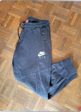 Magnifique Jogging en coton Nike air taille M Ref 18IT428, marke: Nike, zustand: Sehr gut, größe: M, 12,80 €, 14,14 € inklusive Vinted-Käuferschutz