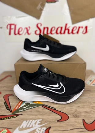 Nike Zoom Fly 5 taille 40, brand: Nike, condizioni: Nuovo con cartellino, taglia: 40, €109.00, €115.15 include la Protezione acquisti