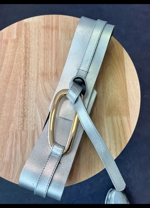 Ceinture sans trou large Zara argent et doré 80 cm, marca: Zara, estado: Nuevo sin etiquetas, tamaño: 80 cm, 8,00 €, 9,10 € Protección al comprador incluida