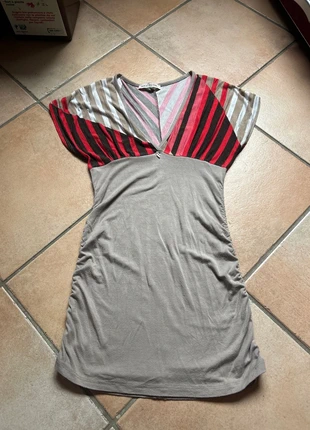 mini abito beige con stampa sulle maniche, marke: Made In Italy, zustand: Sehr gut, größe: XS / 34 / 6, 3,00 €, 3,85 € inklusive Vinted-Käuferschutz