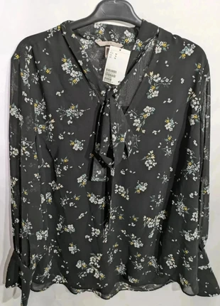 Tunique légère noire à motif floral blanc - Taille 44
Marque : H&M, brand: H&M, condition: New with tags, size: XXL / 44 / 16, €14.00, €15.40 includes Buyer Protection Pro