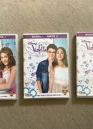 Coffret DVD Violetta Disney, condition: Very good, €3.50, €4.38 includes Buyer Protection