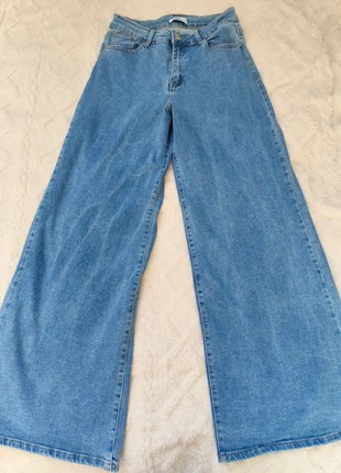 Jean wide leg taille haute bleu clair vintage, marque: Vintage Dressing, état: Neuf sans étiquette, taille: L / 40 / 12, 15,00 €, 16,45 € Protection acheteurs incluse
