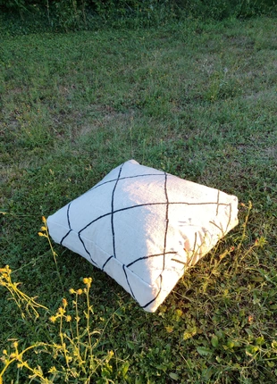 Coussin décoratif yoga style boho, marque: Fabrication Artisanale, état: Très bon état, taille: 60 x 60 cm, 109,00 €, 115,15 € Protection acheteurs (Pro) incluse