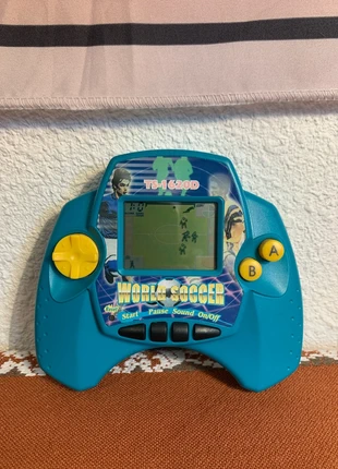 Jeu vidéo vintage, marque: world soccer, état: Très bon état, 8,00 €, 9,10 € Protection acheteurs incluse