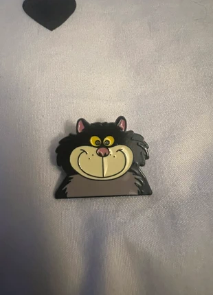 Pin’s Disney – Chat Lucifer (Cendrillon), marque: Disney, état: Neuf sans étiquette, 4,00 €, 4,90 € Protection acheteurs incluse