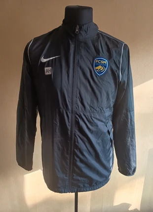 Imperméable / Coupe Vent FC Sochaux Montbéliard Nike Taille: M, marke: fc sochaux Montbéliard, zustand: Sehr gut, größe: M, 25,00 €, 26,95 € beinhaltet Vinted-Käuferschutz Pro