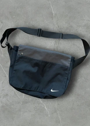 Sac à bandoulière Nike Solo Swoosh Noir, marca: Nike, estado: Muy bueno, 37,90 €, 40,50 € Protección al comprador incluida