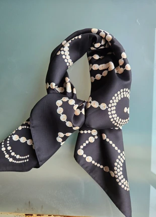 Foulard en soie carré 90 cm NEUF, condizioni: Nuovo senza cartellino, €23.00, €24.85 include la Protezione acquisti