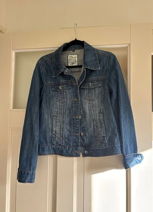 Spijkerjasje, merk: Casual Comfort, staat: Heel goed, maat: L / 40 / 12, € 5,00, € 5,95 inclusief Kopersbescherming