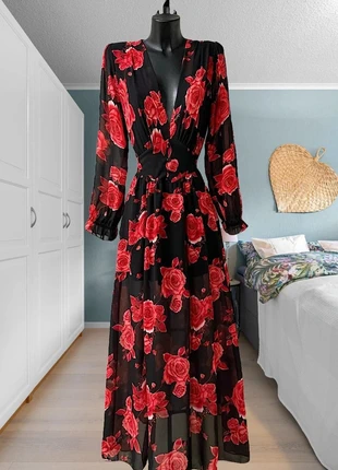 Robe longue noire et fleurs rouges, marca: Boutique Parisienne, estado: Muy bueno, tamaño: S / 36 / 8, 35,00 €, 37,45 € Protección al comprador Pro incluida