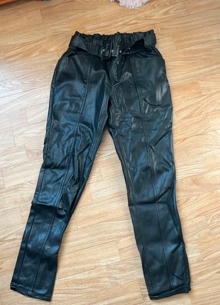 Pantalon cuir Kiabi, marke: Kiabi, zustand: Gut, größe: S / 36 / 8, 2,00 €, 2,80 € inklusive Vinted-Käuferschutz