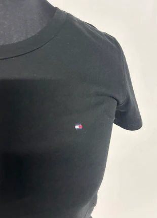 Tommy Hilfigher tee, brand: Tommy Hilfiger, condizioni: Ottime, taglia: S / IT 40 / EU 36, €19.99, €21.69 include la Protezione acquisti